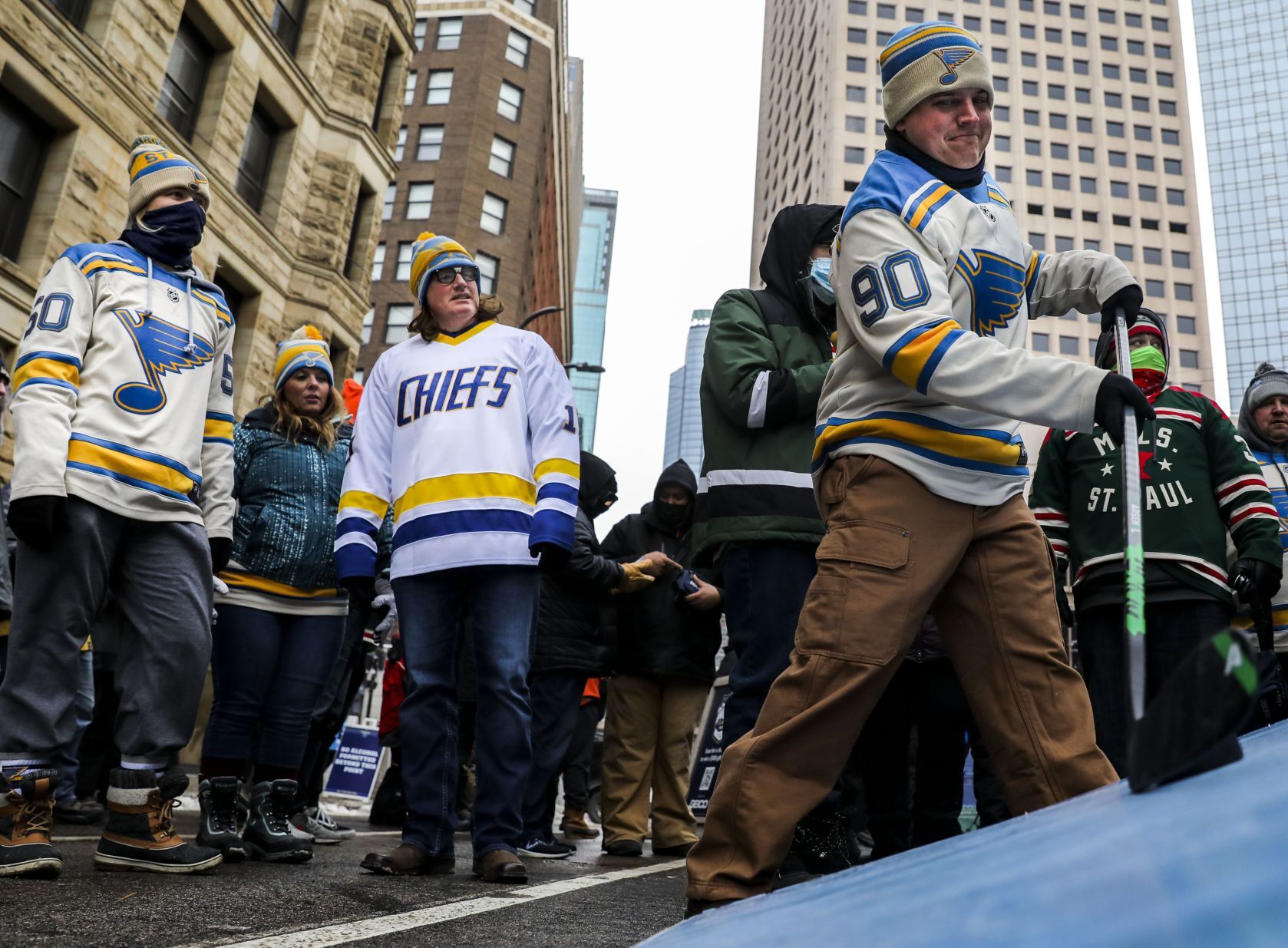 Fans brave the cold before Winter Classic